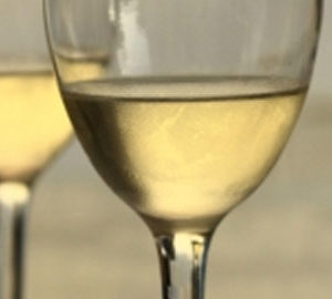 The Perfect Wine Temperature two glasses of wine